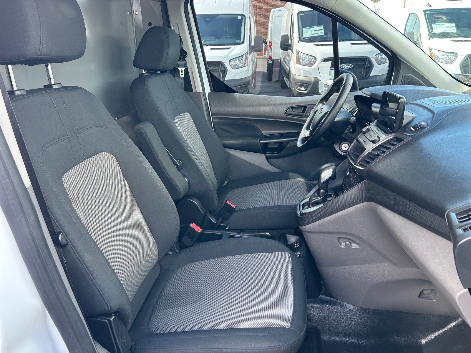 Certified 2019 Ford Transit Connect XL image 15