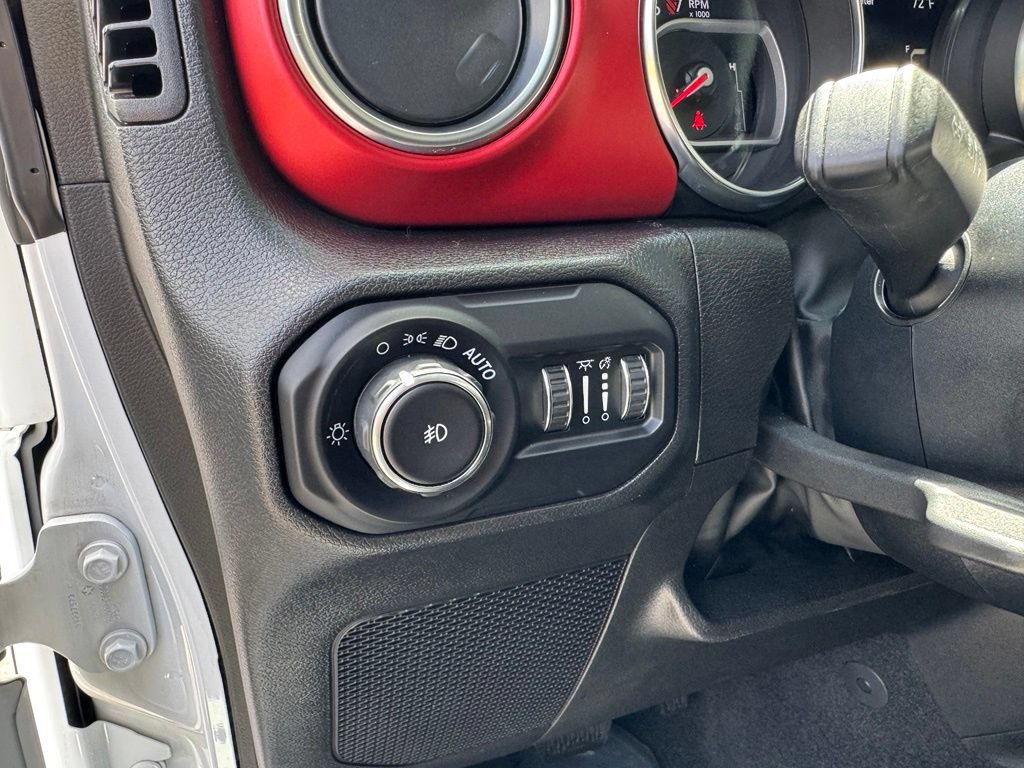 Used 2022 Jeep Wrangler Unlimited Rubicon w/ Dual Top Group AWD/4WD image 13