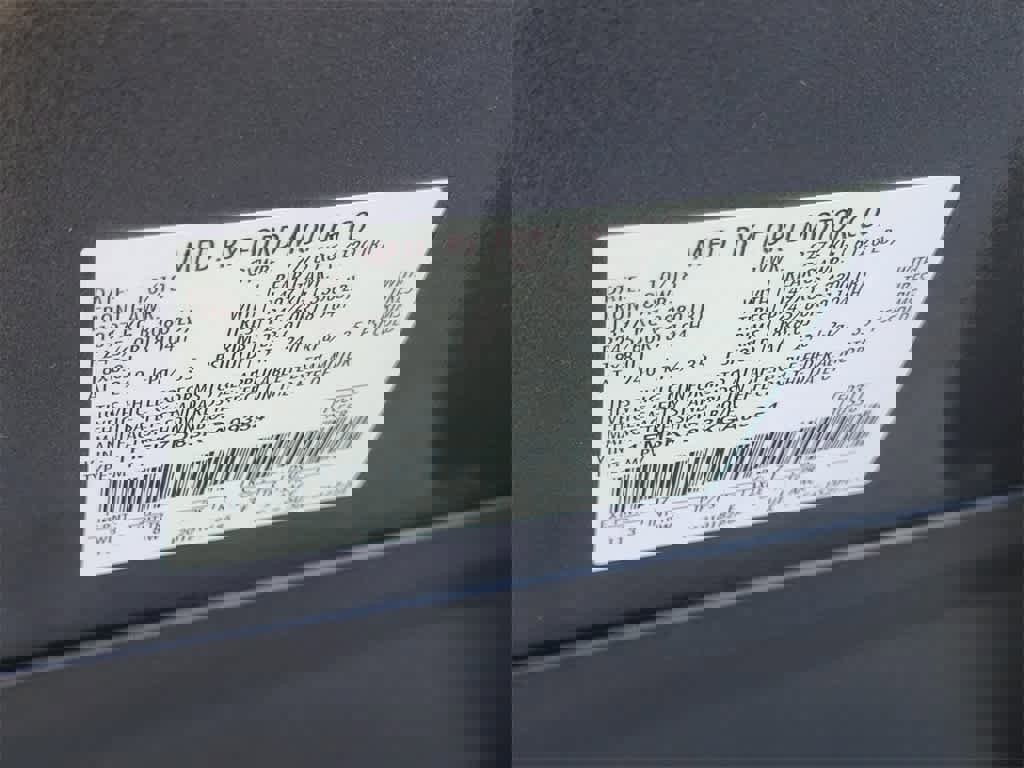 Certified 2019 Ford Explorer XLT w/ Equipment Group 201A image 18