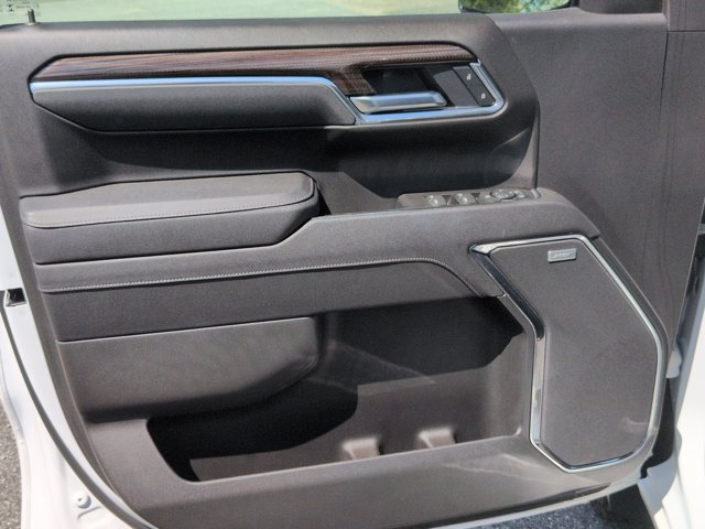 Used 2025 Chevrolet Silverado 1500 LT Trail Boss w/ Convenience Package II AWD/4WD image 13