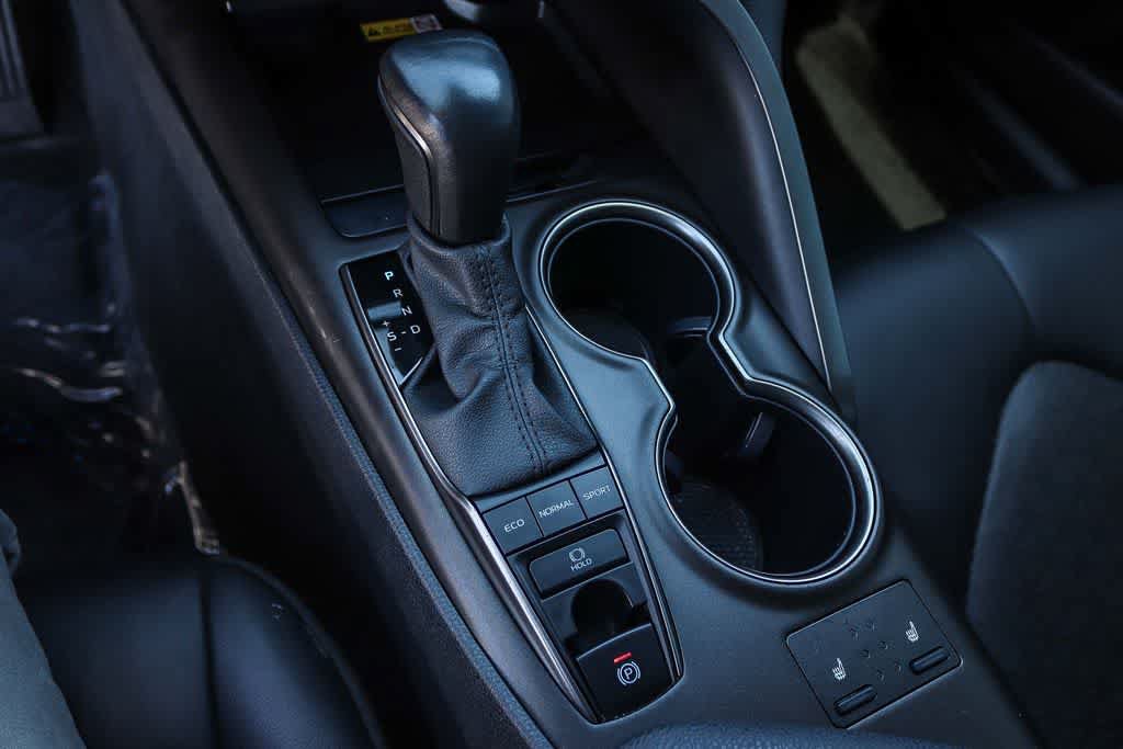 Used 2023 Toyota Camry XSE FWD image 19