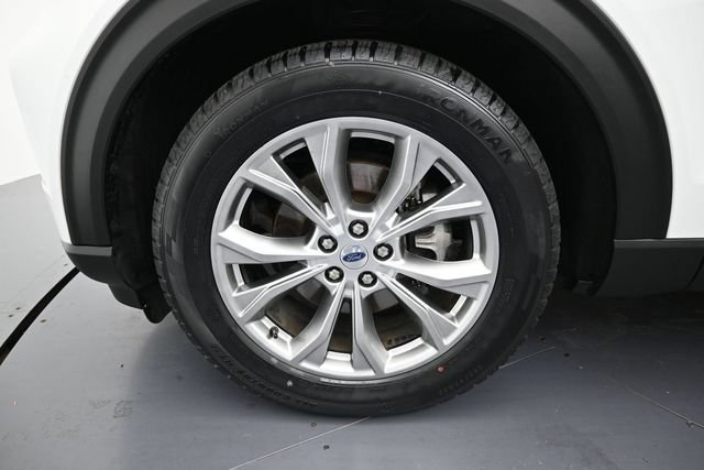 Certified 2022 Ford Explorer Limited w/ Equipment Group 301A RWD image 9