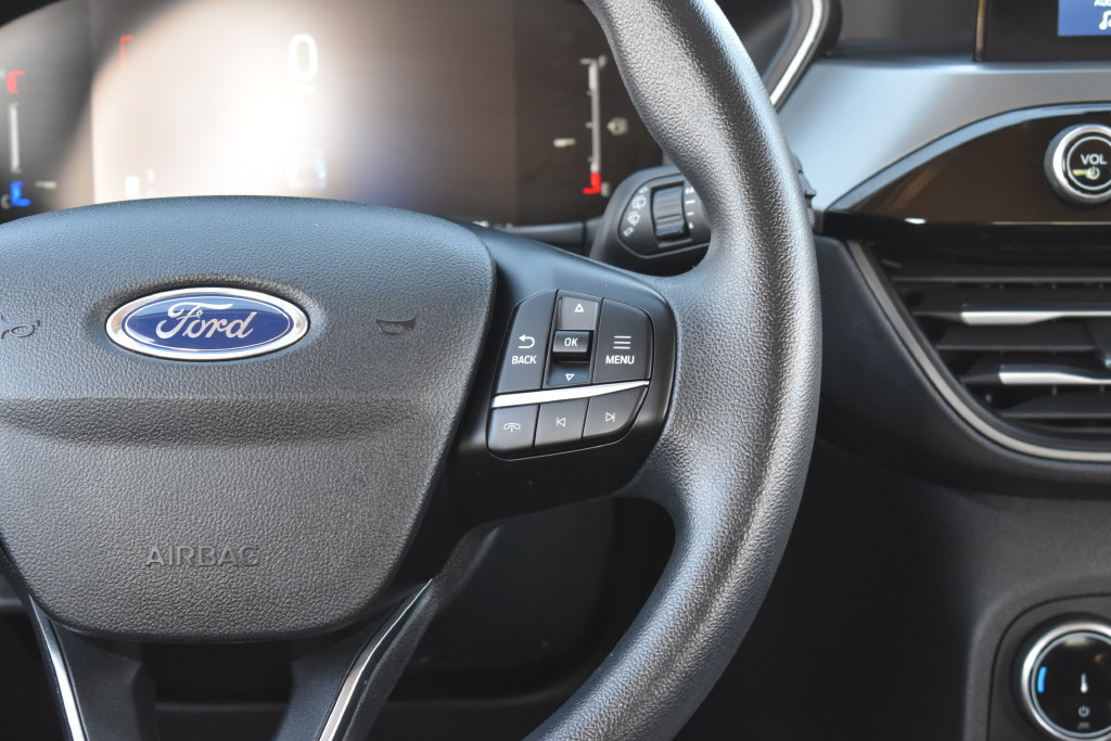 Certified 2025 Ford Escape Active AWD/4WD image 17
