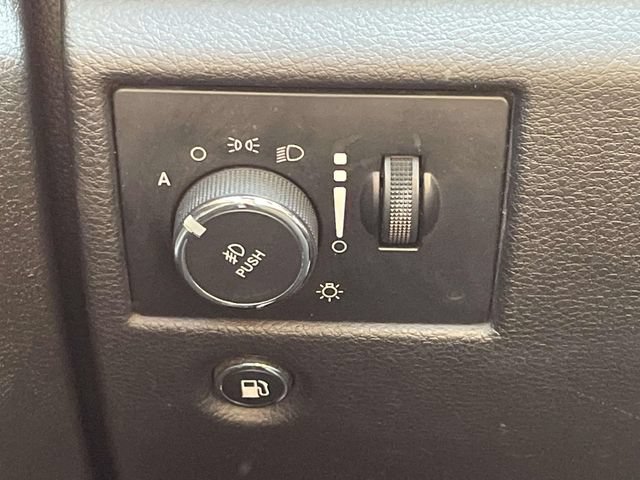 Used 2017 Jeep Grand Cherokee Laredo AWD/4WD image 17