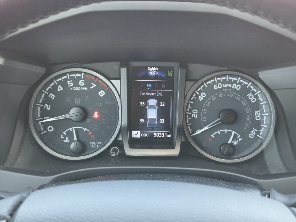 Used 2023 Toyota Tacoma TRD Off-Road w/ Technology Package AWD/4WD image 15