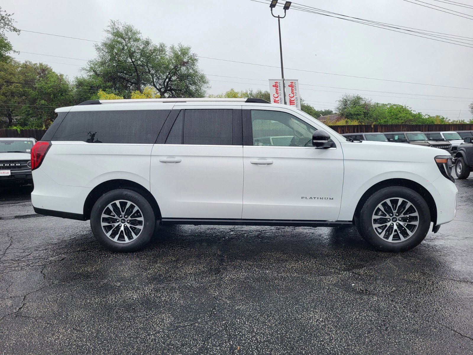 Certified 2025 Ford Expedition Max Platinum image 7