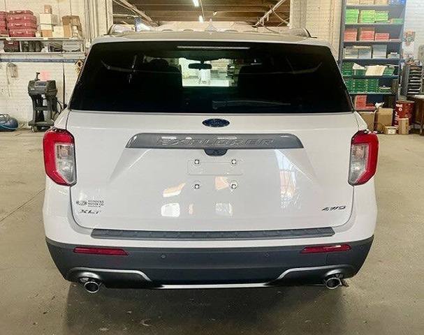 Certified 2024 Ford Explorer XLT w/ Equipment Group 202A AWD/4WD image 5