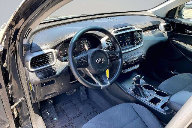 Used 2017 Kia Sorento AWD w/ LX Convenience Package image 14