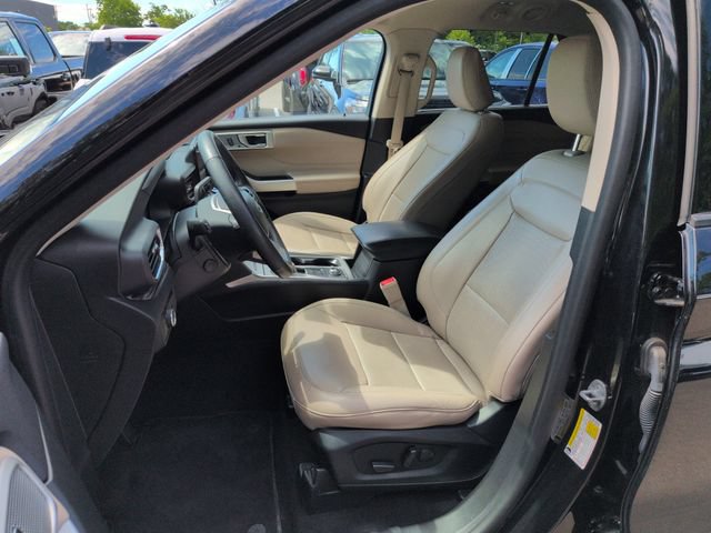 Certified 2023 Ford Explorer Limited w/ Equipment Group 301A AWD/4WD image 31