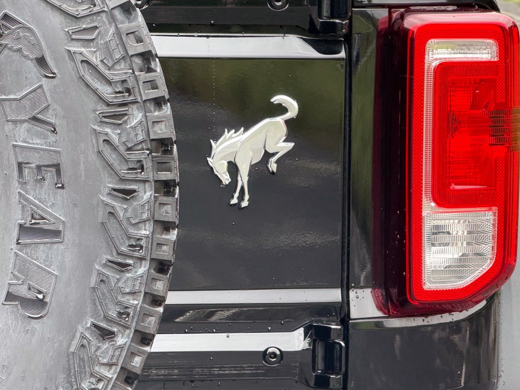 Certified 2025 Ford Bronco Heritage Edition AWD/4WD image 12