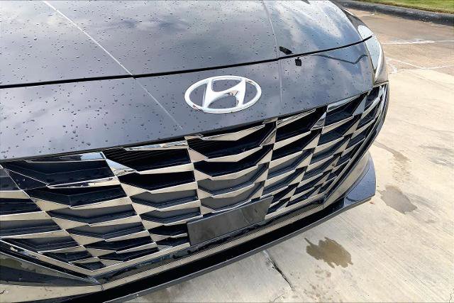 Used 2023 Hyundai Elantra Limited FWD image 30