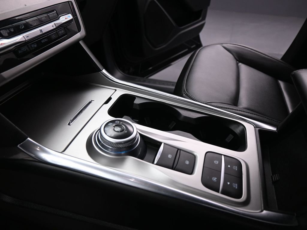 Certified 2020 Ford Explorer XLT w/ Equipment Group 202A image 45