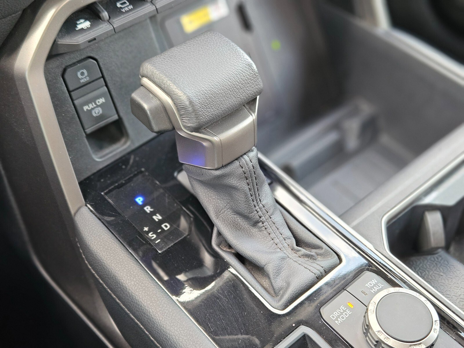 Used 2024 Toyota Tundra Limited image 26