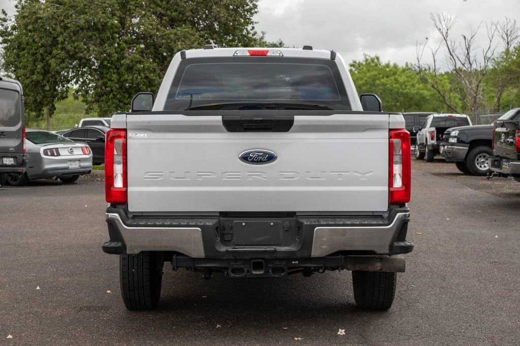 Certified 2025 Ford F250 XL AWD/4WD image 4