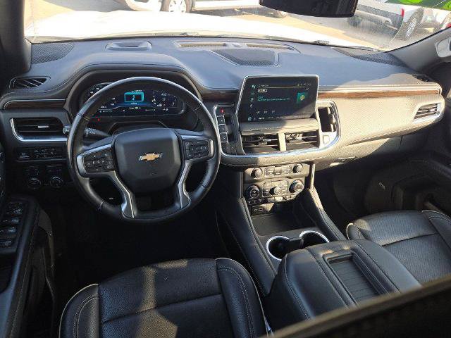 Used 2024 Chevrolet Suburban Premier AWD/4WD image 19