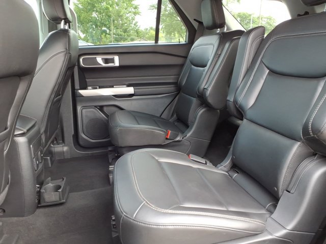 Certified 2024 Ford Explorer XLT w/ Equipment Group 202A AWD/4WD image 6