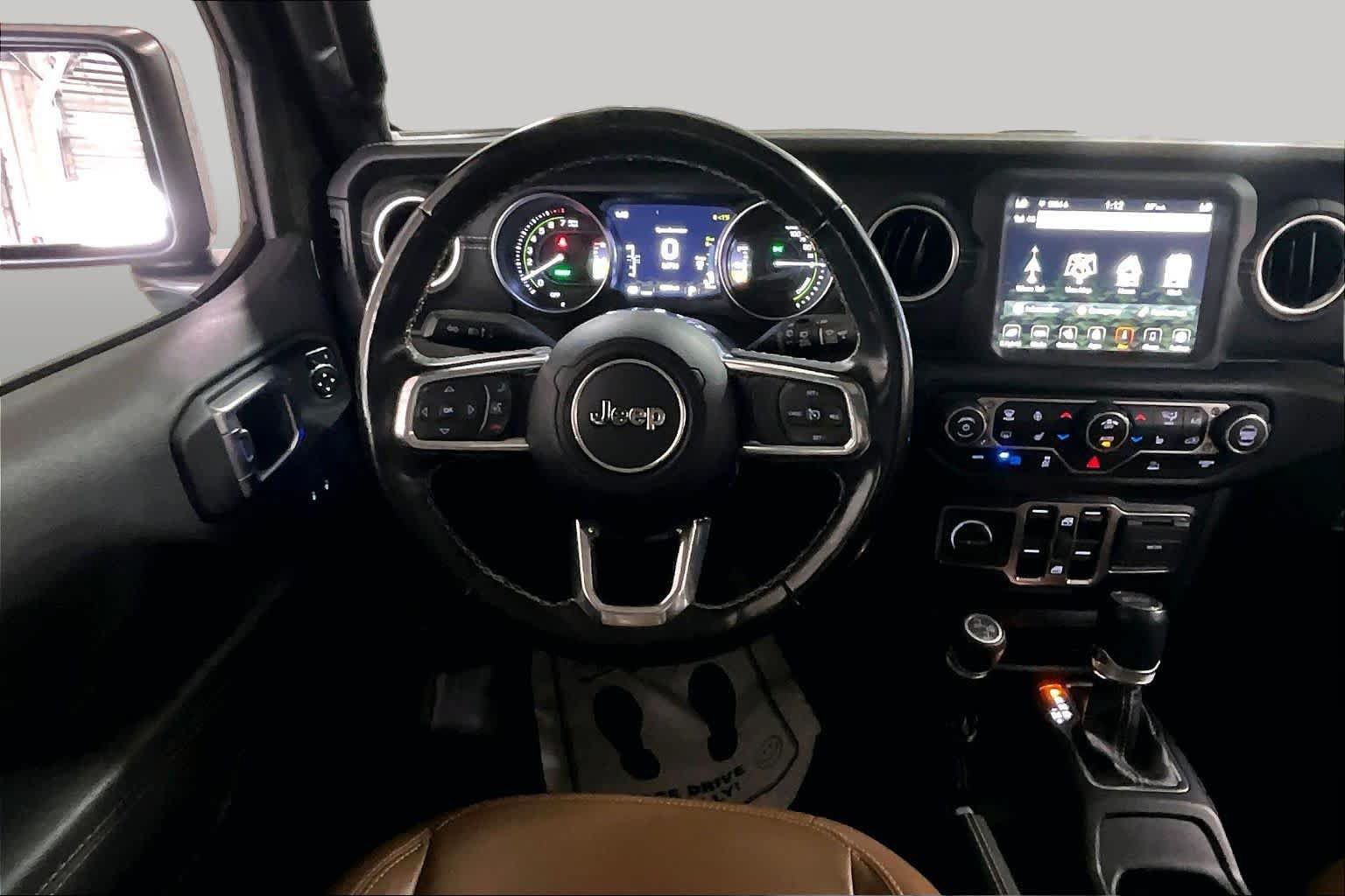 Used 2022 Jeep Wrangler Unlimited Sahara w/ Cold Weather Group AWD/4WD image 6