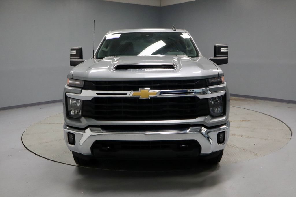 Used 2025 Chevrolet Silverado 2500 LT w/ Convenience Package AWD/4WD image 6