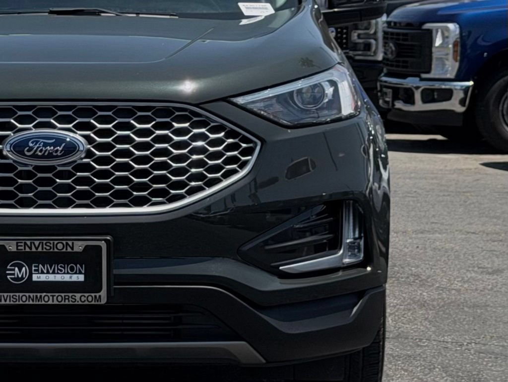Certified 2024 Ford Edge SEL w/ Convenience Package AWD/4WD image 5