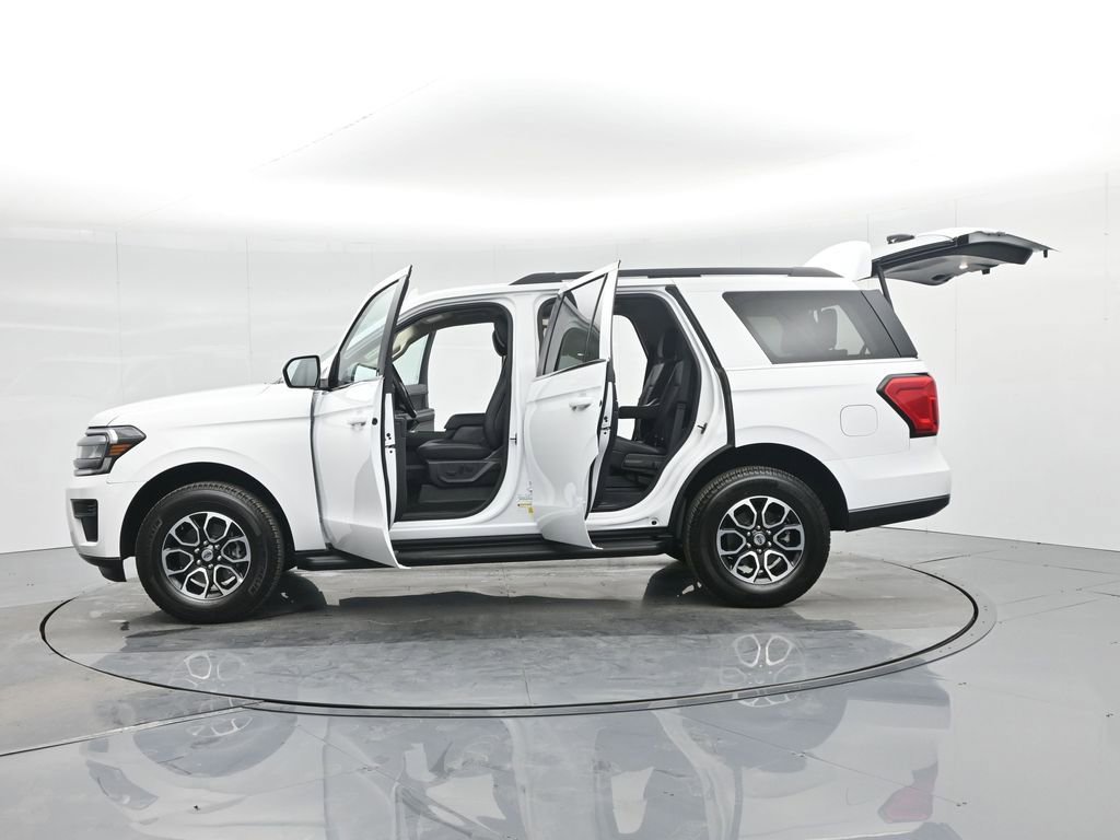 Certified 2024 Ford Expedition XLT RWD image 43