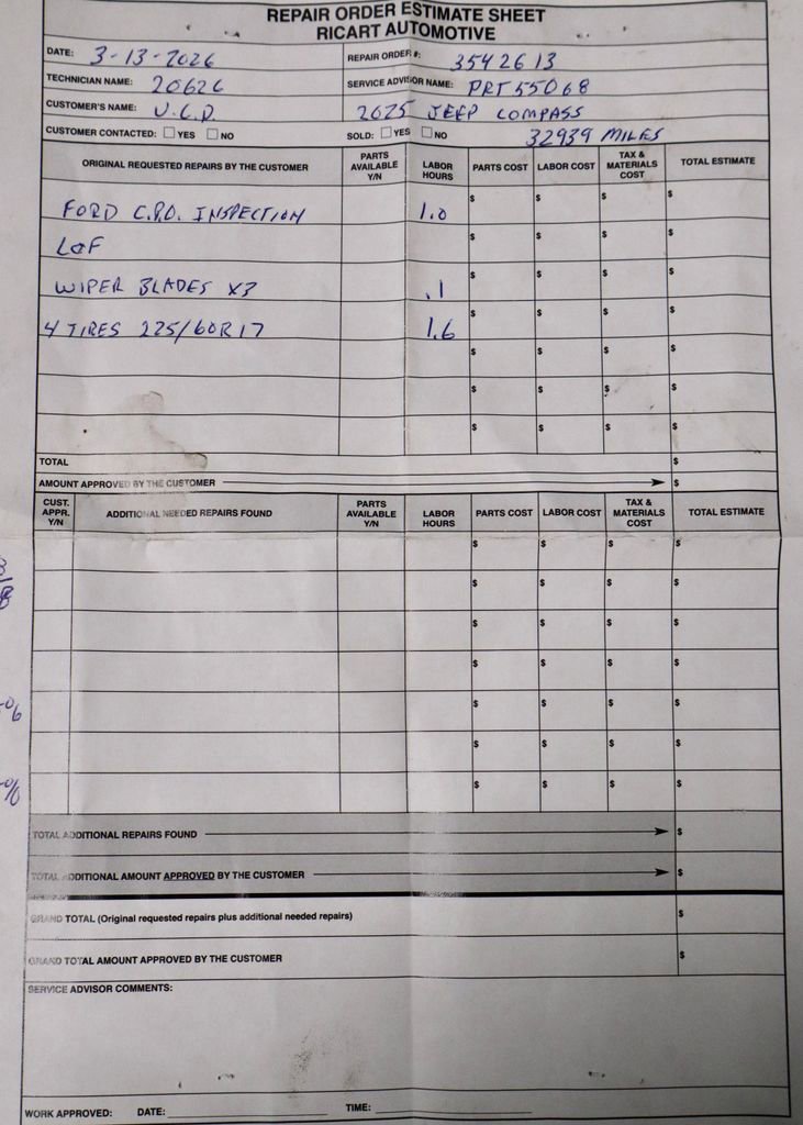 Used 2025 Jeep Compass Latitude image 10