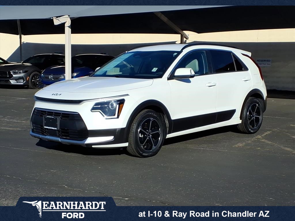 Used 2023 Kia Niro EX image 1