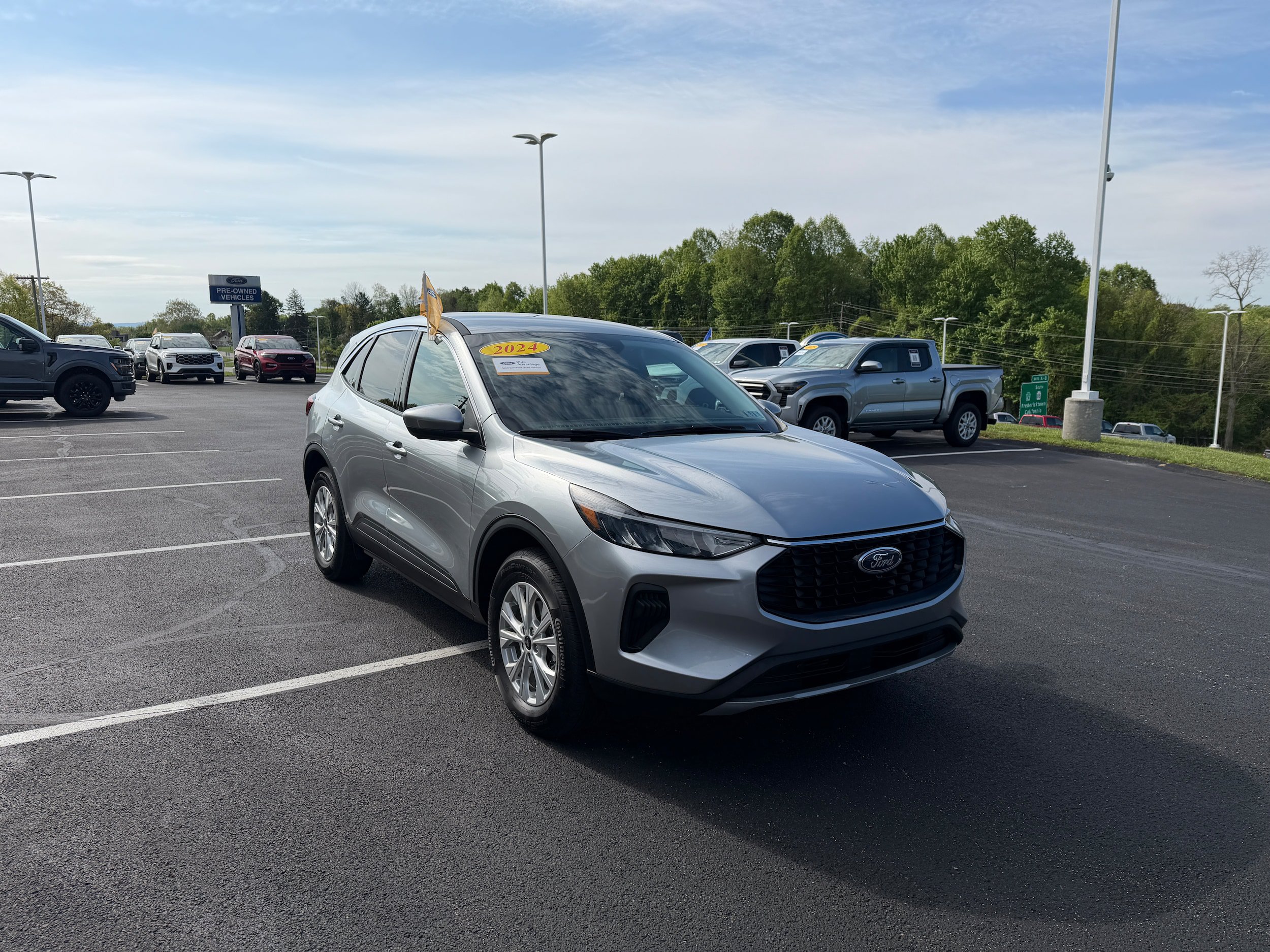 Certified 2024 Ford Escape Active w/ Tech Pack #2 AWD/4WD image 3
