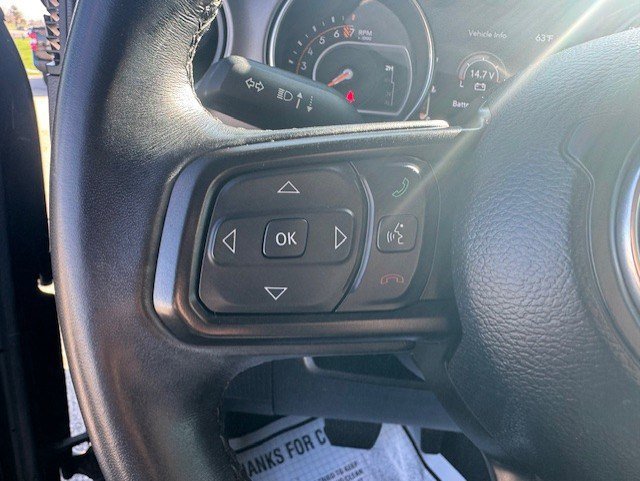 Used 2022 Jeep Gladiator Sport AWD/4WD image 16