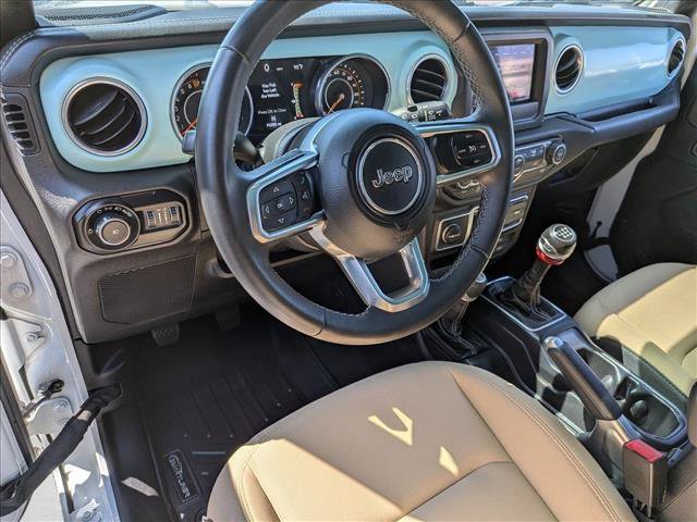 Used 2018 Jeep Wrangler Unlimited Sahara AWD/4WD image 10