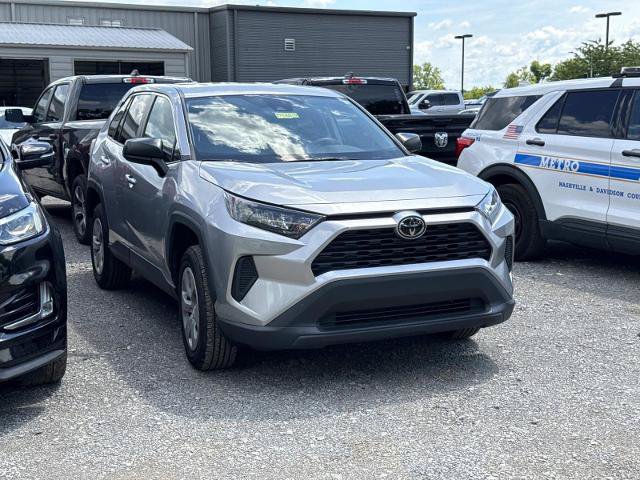 Used 2022 Toyota RAV4 LE FWD image 3