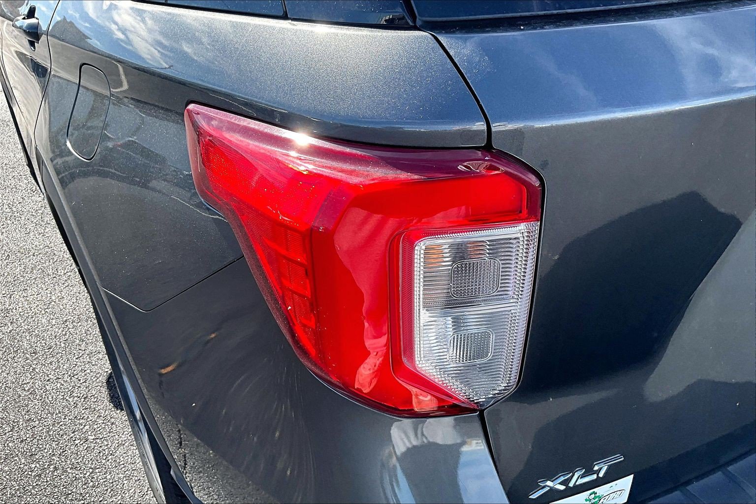 Certified 2020 Ford Explorer XLT w/ Equipment Group 202A AWD/4WD image 29