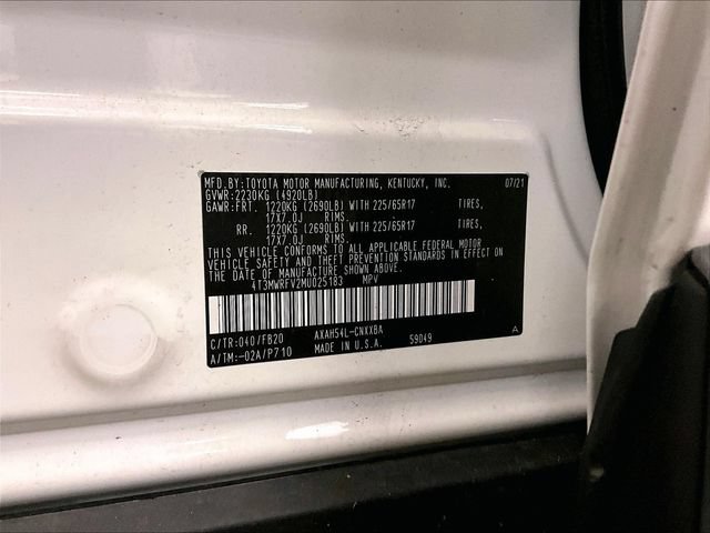 Used 2021 Toyota RAV4 LE AWD/4WD image 32