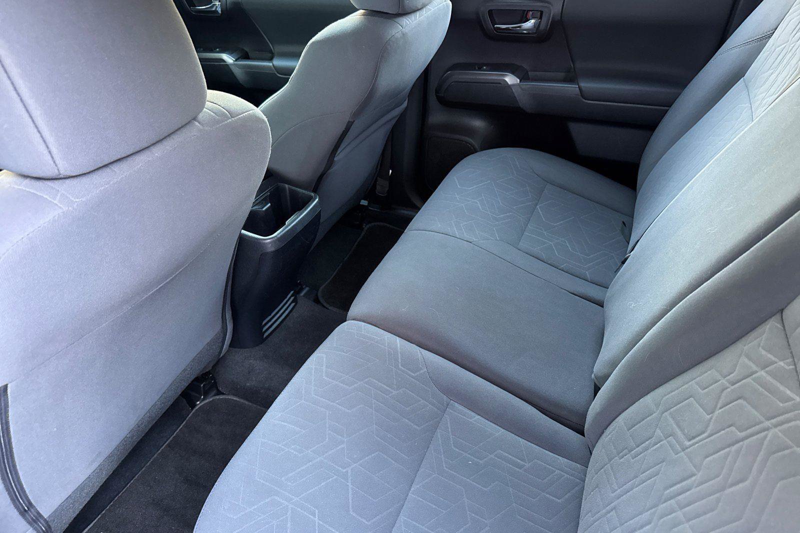 Used 2019 Toyota Tacoma TRD Sport image 12