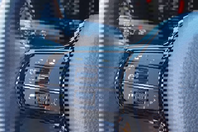 Used 2025 Honda CR-V EX-L image 22