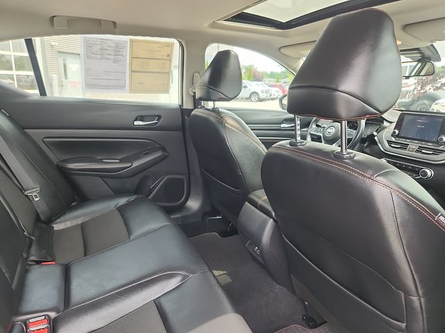 Used 2021 Nissan Altima 2.5 SR w/ SR Premium Package AWD/4WD image 28