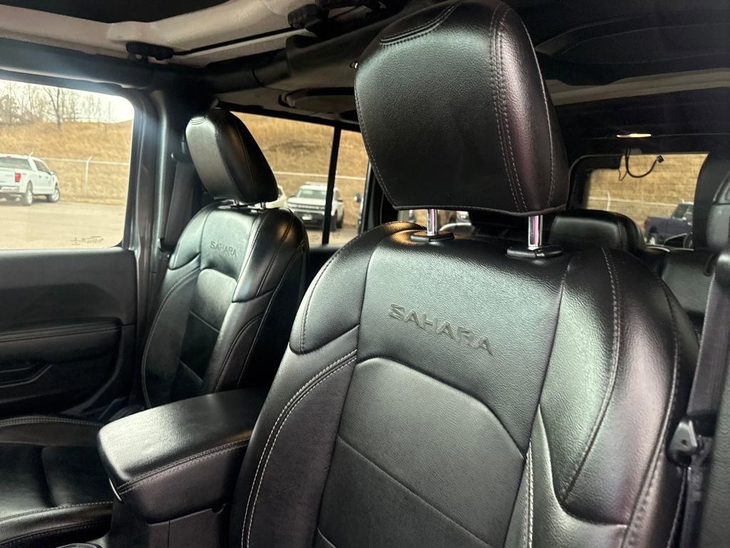 Used 2022 Jeep Wrangler Unlimited Sahara w/ LED Lighting Group image 16