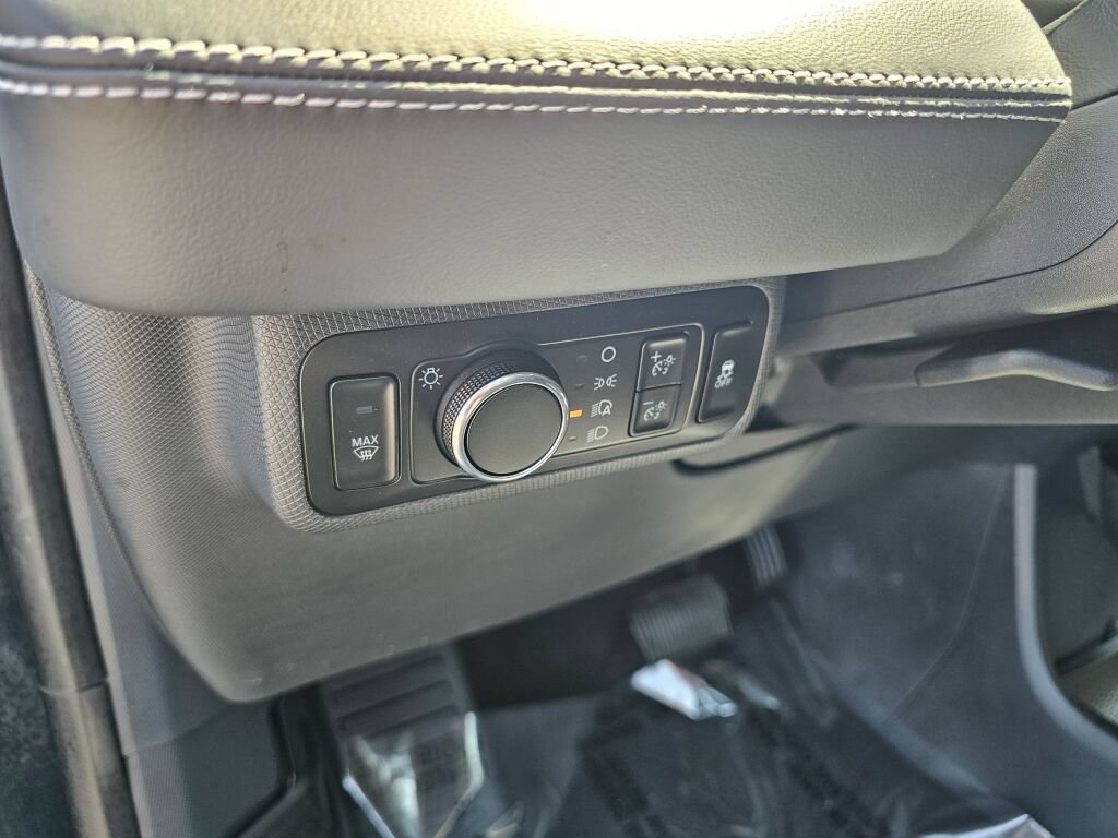 Certified 2025 Ford Mustang Mach-E Select AWD/4WD image 18