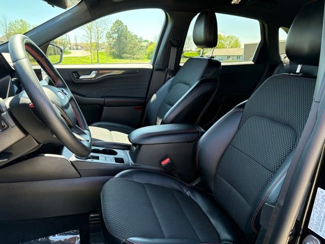 Certified 2024 Ford Escape ST-Line w/ Tech Pack #1 AWD/4WD image 10