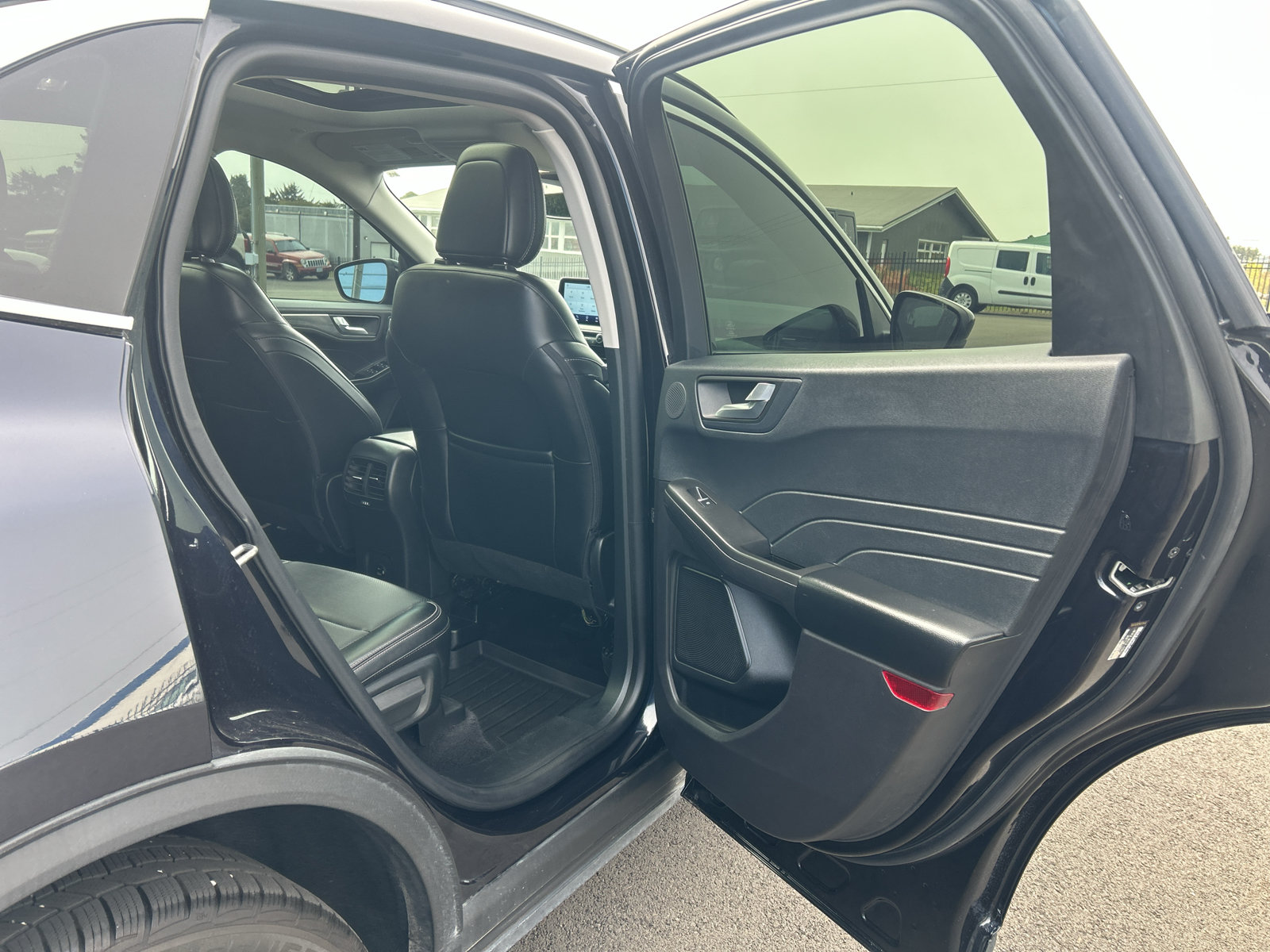 Certified 2021 Ford Escape Titanium AWD/4WD image 30
