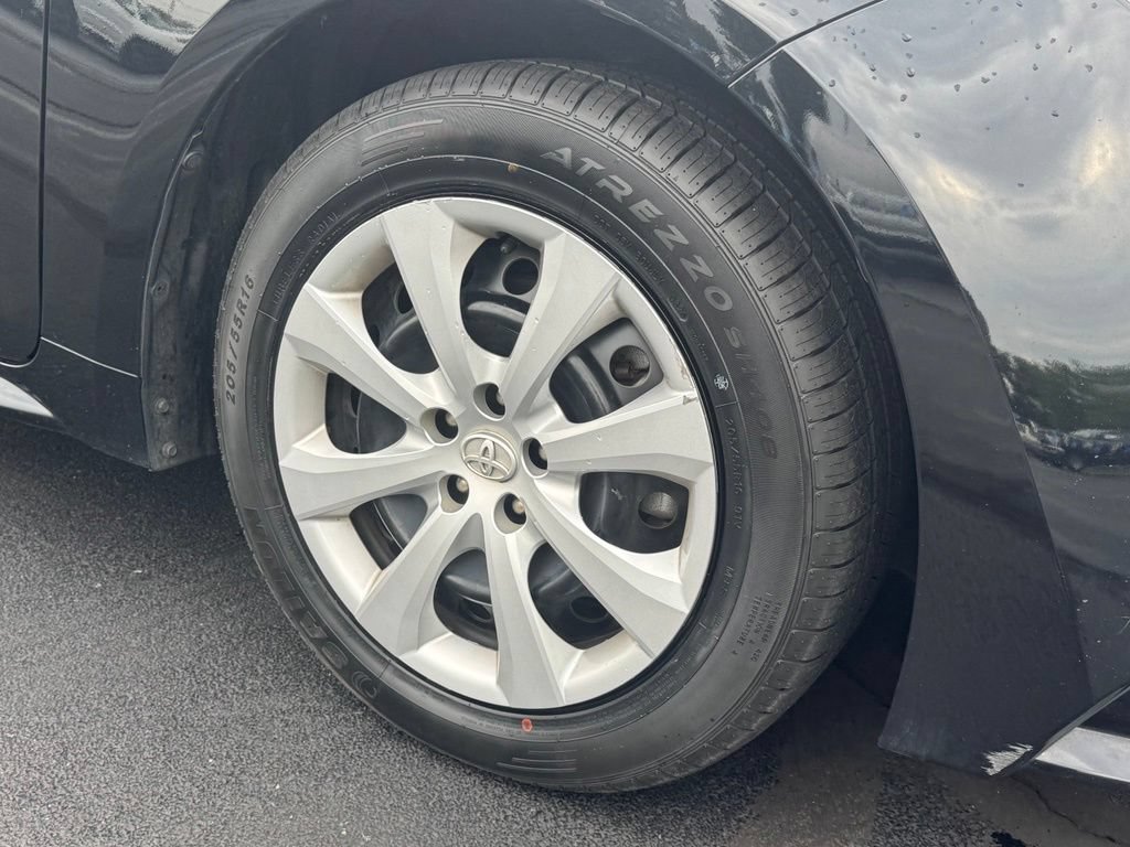 Used 2025 Toyota Corolla LE FWD image 20