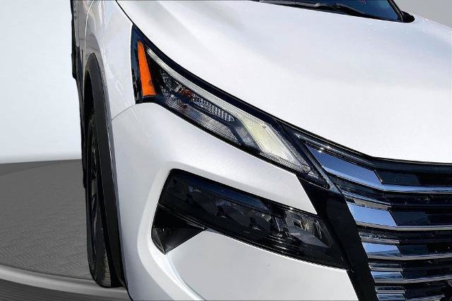 Used 2024 Nissan Rogue SV w/ SV Premium Package FWD image 29