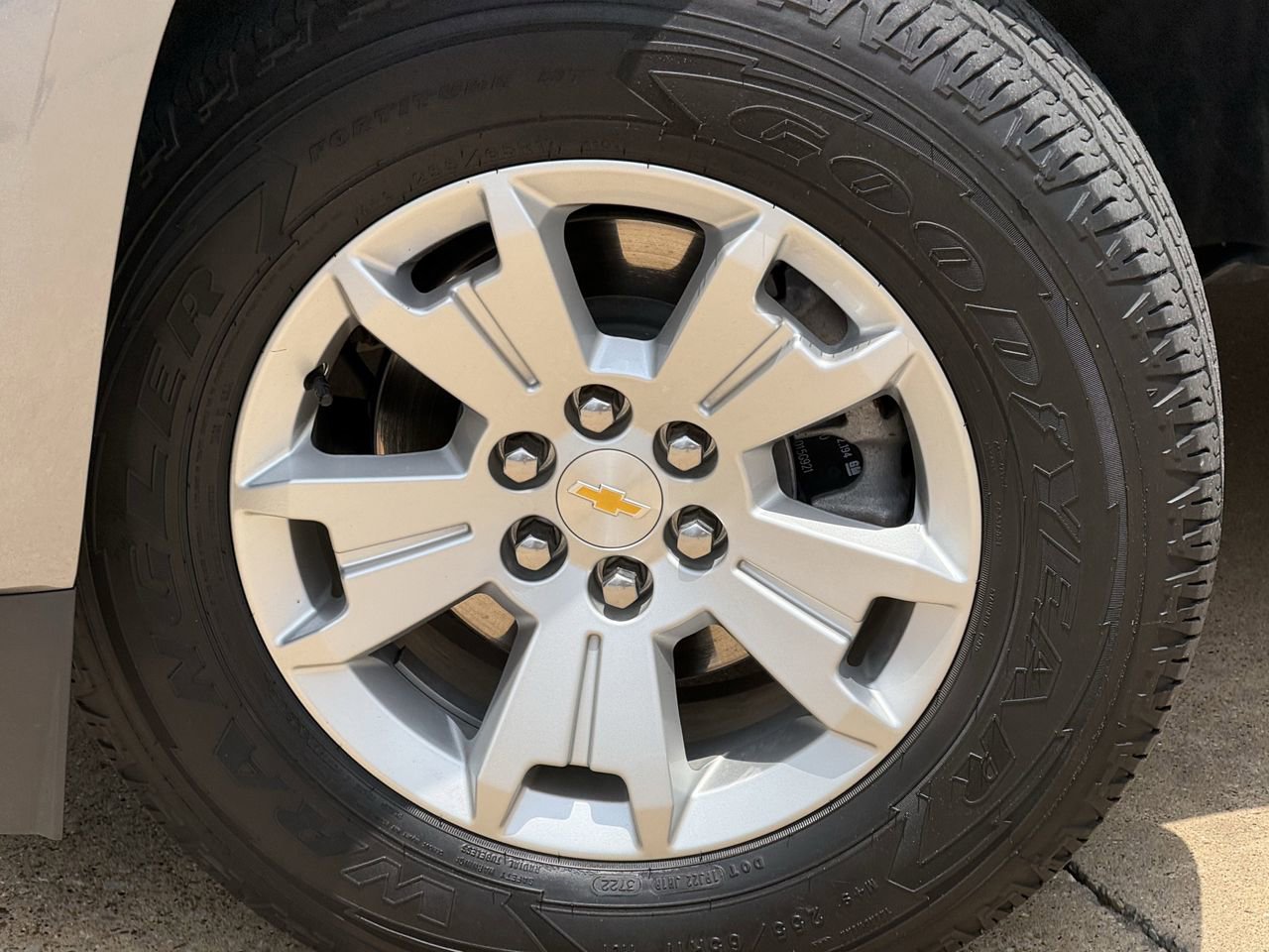 Used 2022 Chevrolet Colorado LT AWD/4WD image 9