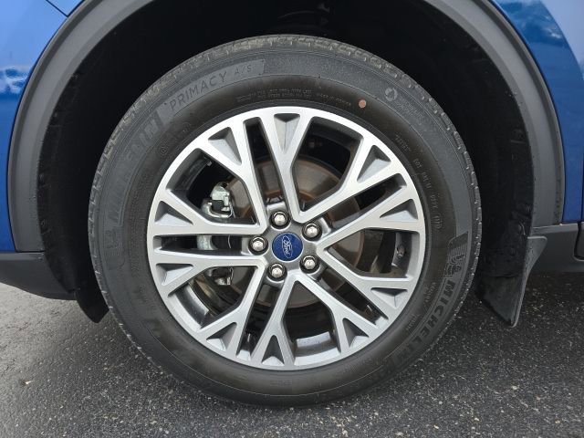 Certified 2022 Ford Escape SEL w/ Technology Package AWD/4WD image 9
