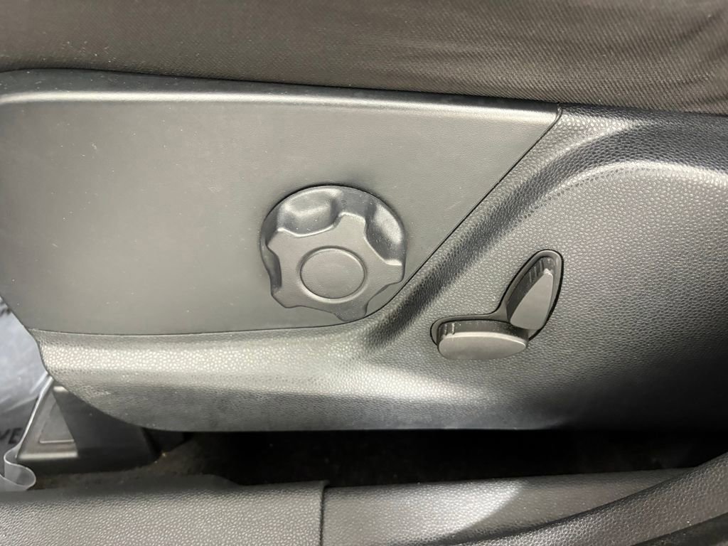 Certified 2018 Ford EcoSport SE image 16