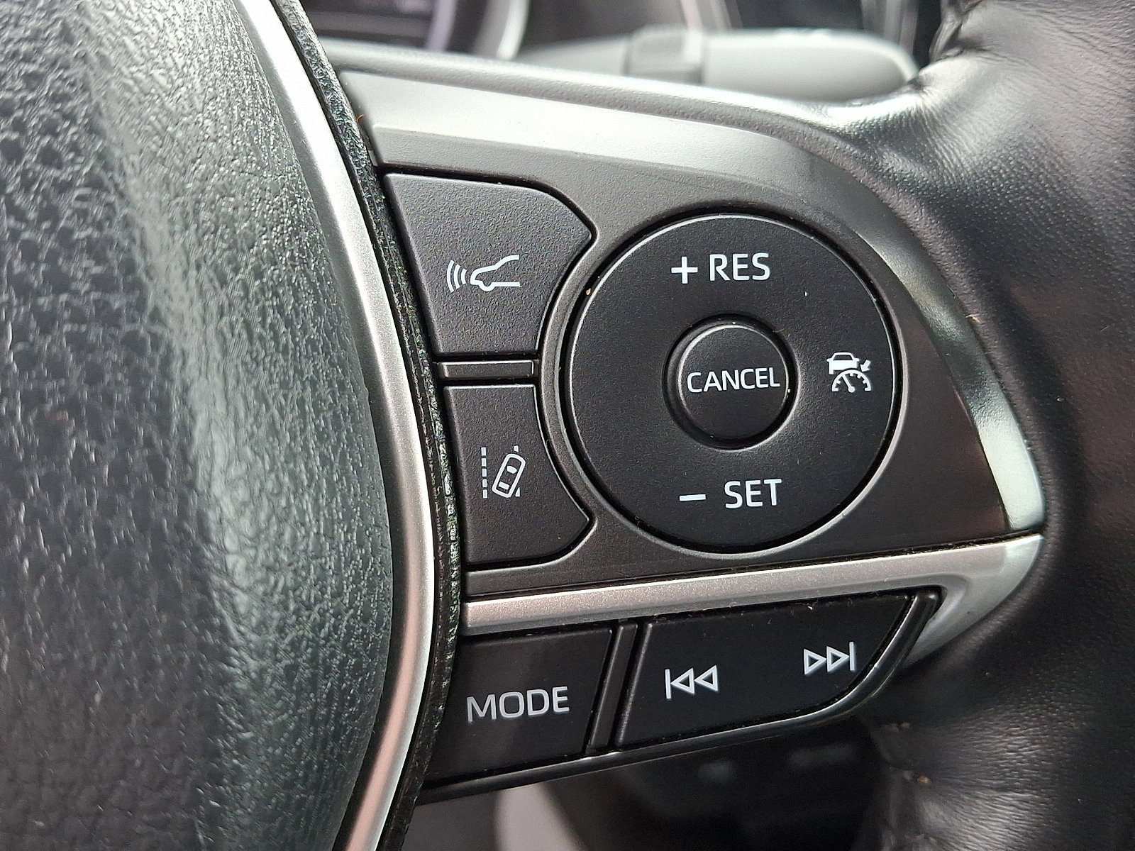 Used 2021 Toyota Camry LE w/ Cold Weather Package image 35