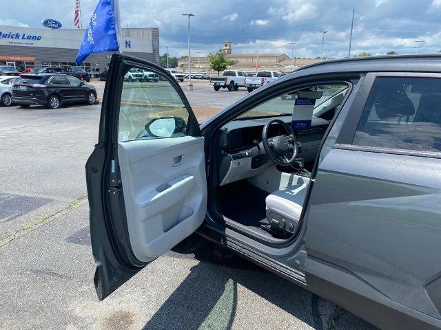 Used 2025 Hyundai Kona SEL FWD image 10