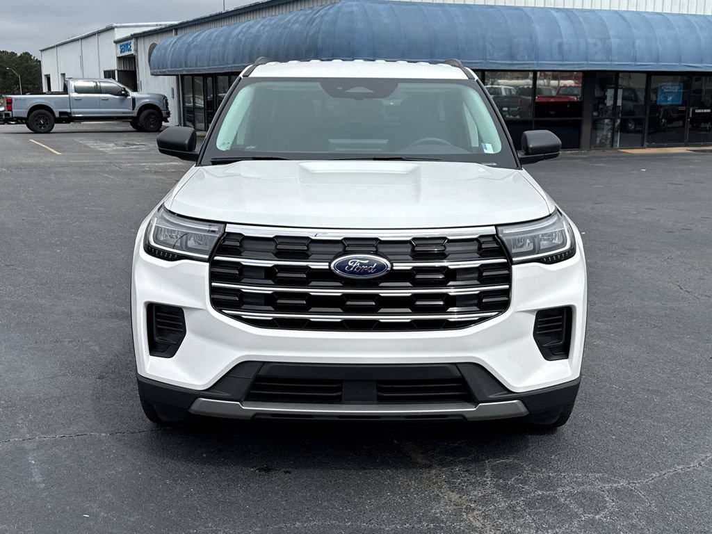Certified 2026 Ford Explorer Active RWD image 2