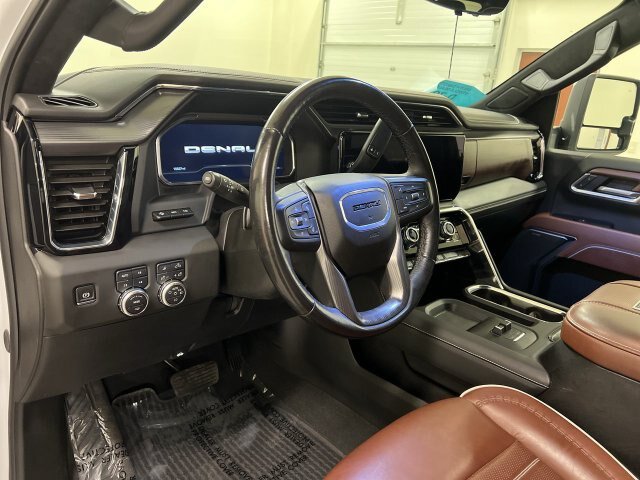 Used 2025 GMC Sierra 2500 Denali Ultimate AWD/4WD image 12