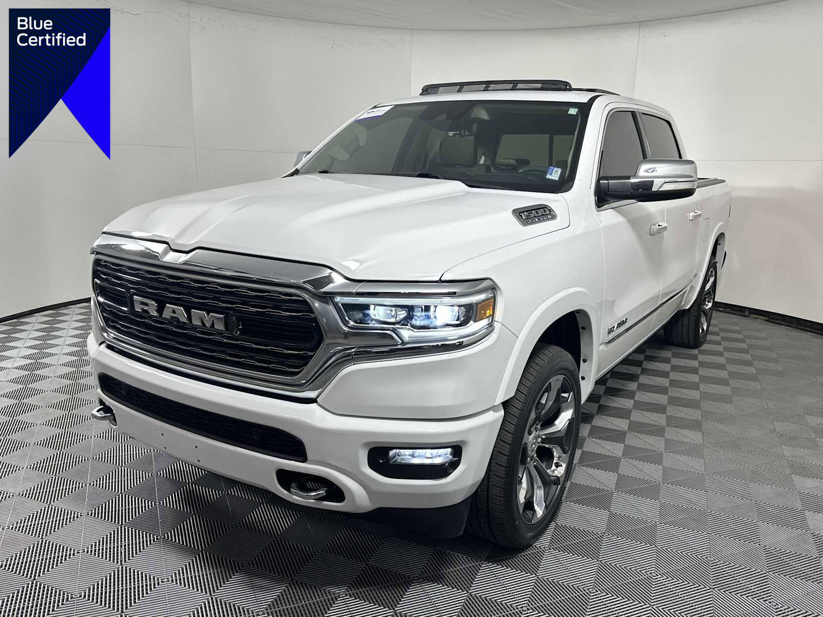 Used 2021 RAM 1500 Limited image 1