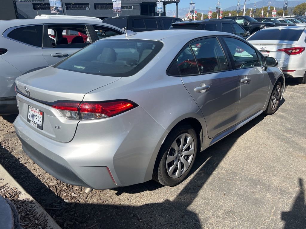 Used 2023 Toyota Corolla LE image 3